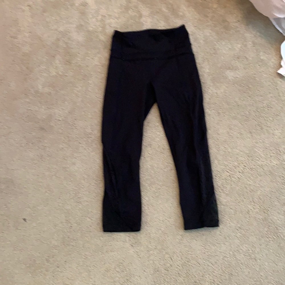Black cropped lululemon leggings with mesh!!